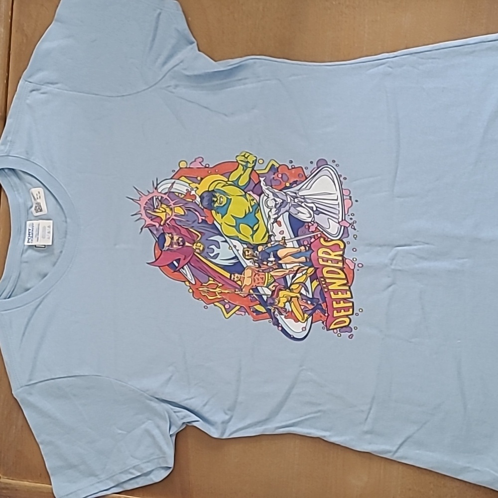Marvel Defenders Tee Shirt Ladies Size Large. NEW